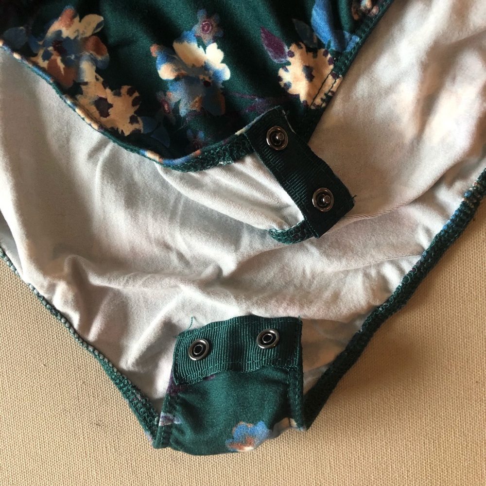 Floral Bodysuit - Picture 6 of 6